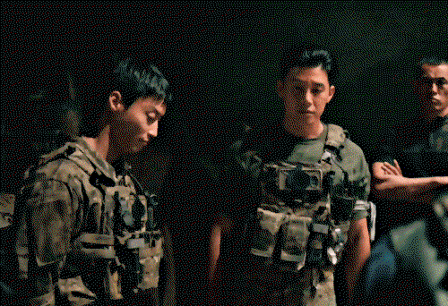 hUojNN.gif