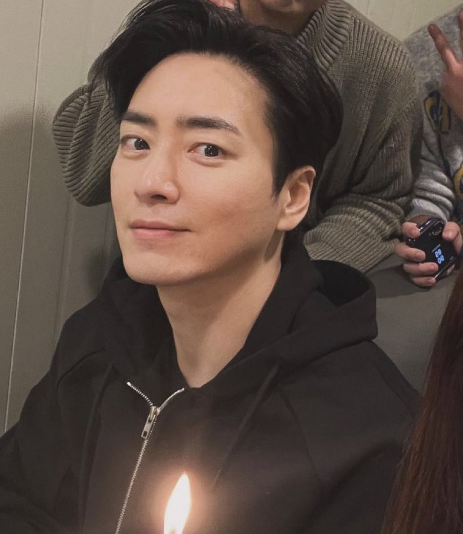 hYuyyL