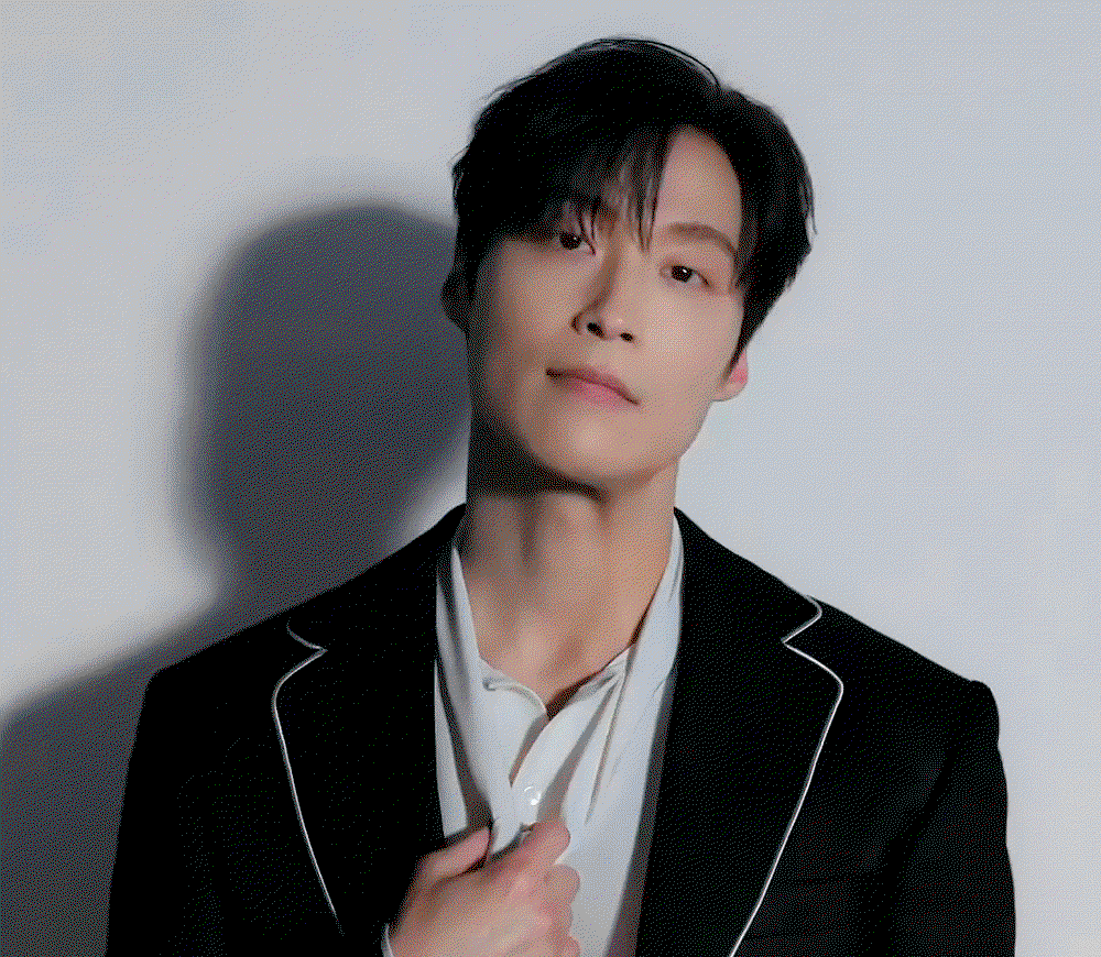hiWKqb.gif