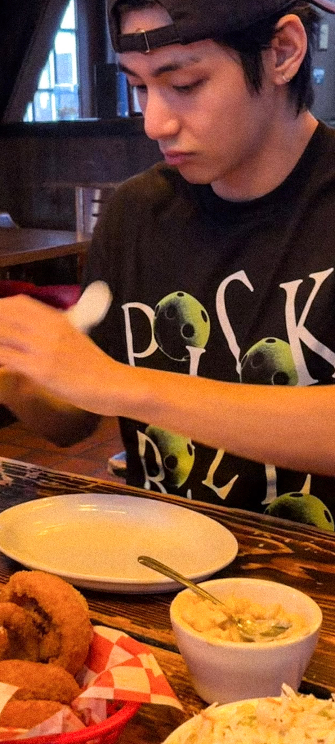hlTCNx