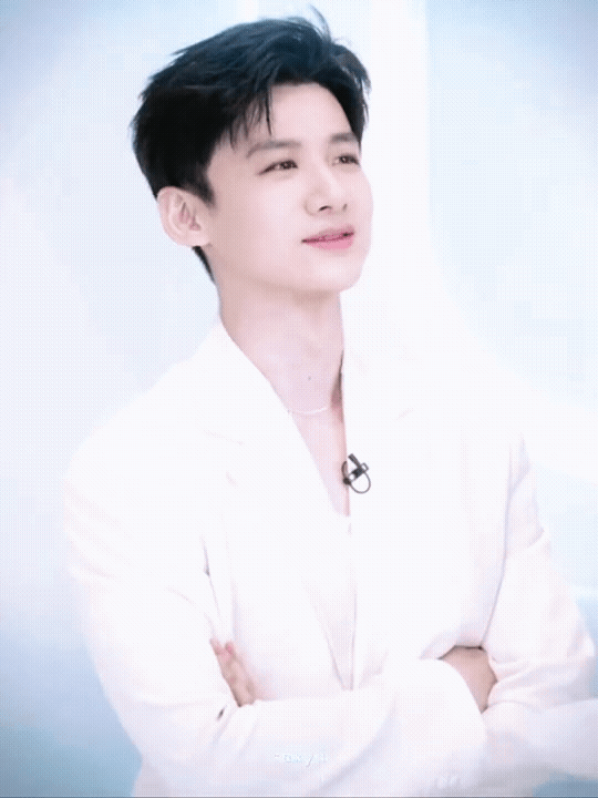 hqEtmR.gif