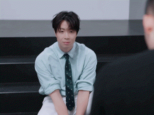hqkpAJ.gif