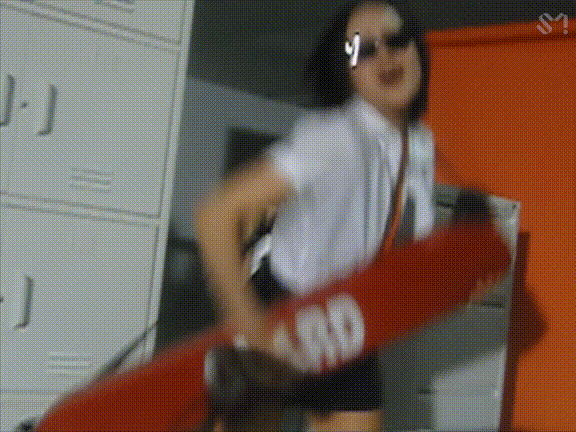 hrgHxS.gif