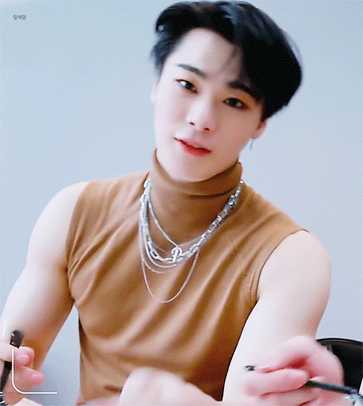 huWszs.gif