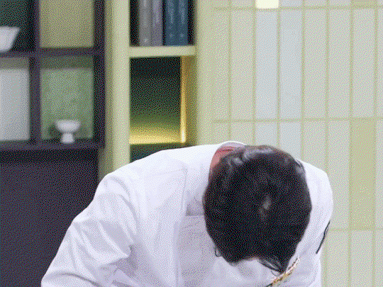hwzMeC.gif