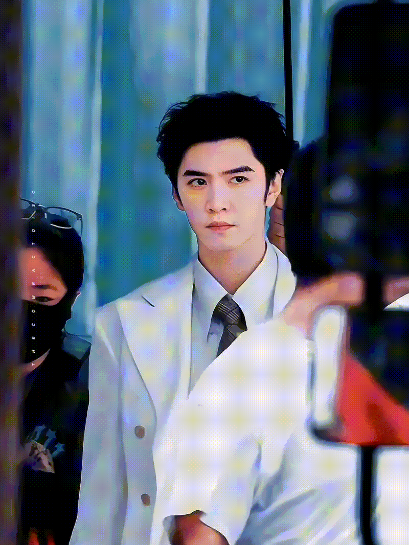 iEYEWy.gif