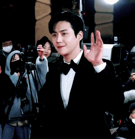 iFmJXV.gif