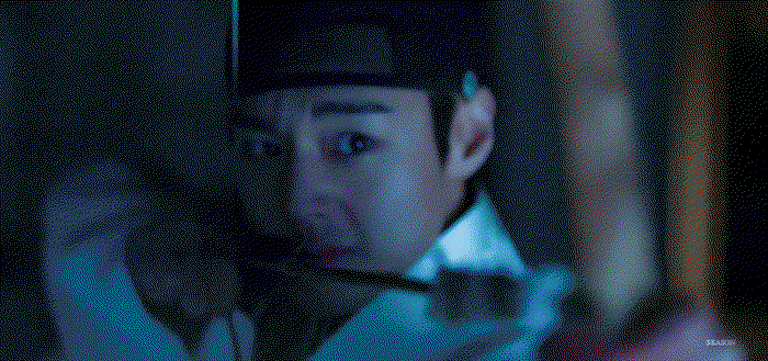 iKCmFo.gif
