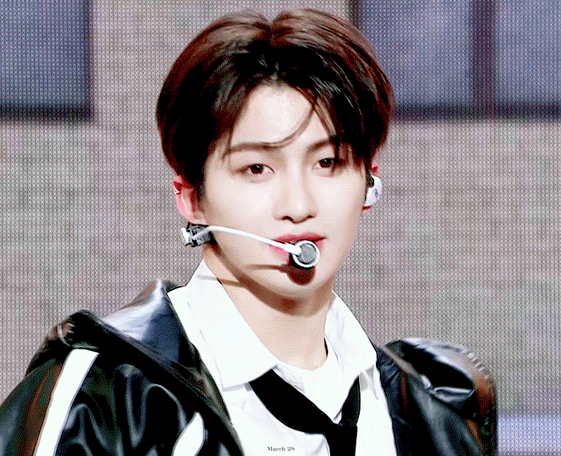 iYEhxM.gif
