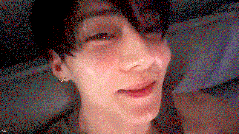 iYuVZX.gif