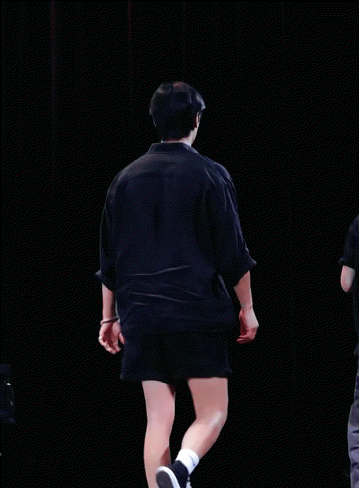 iaEMUT.gif