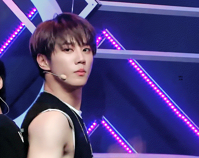 ihZbQC.gif