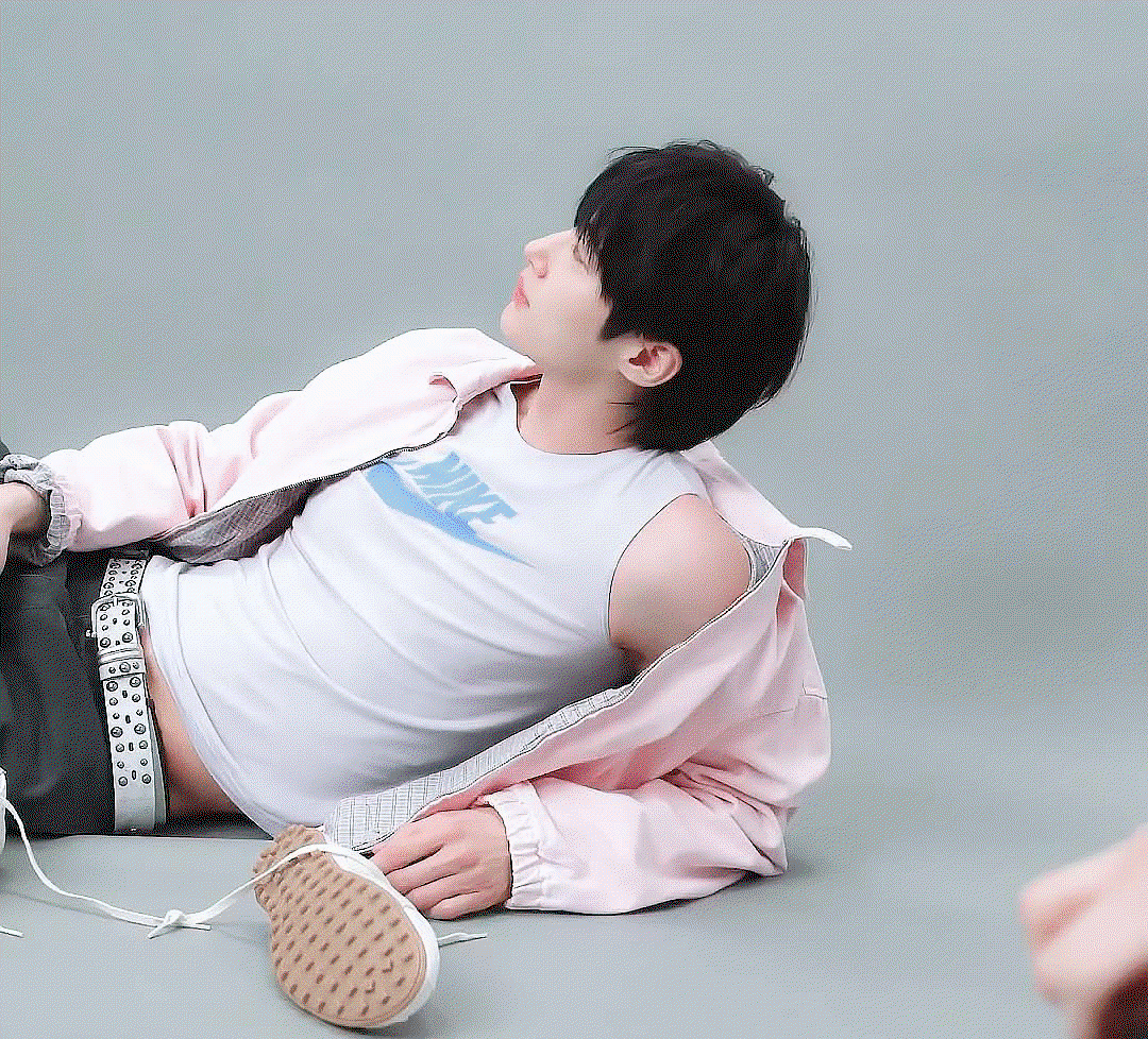 imYsHE.gif