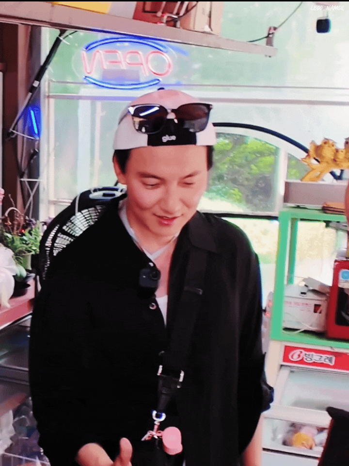 jDsGGx.gif