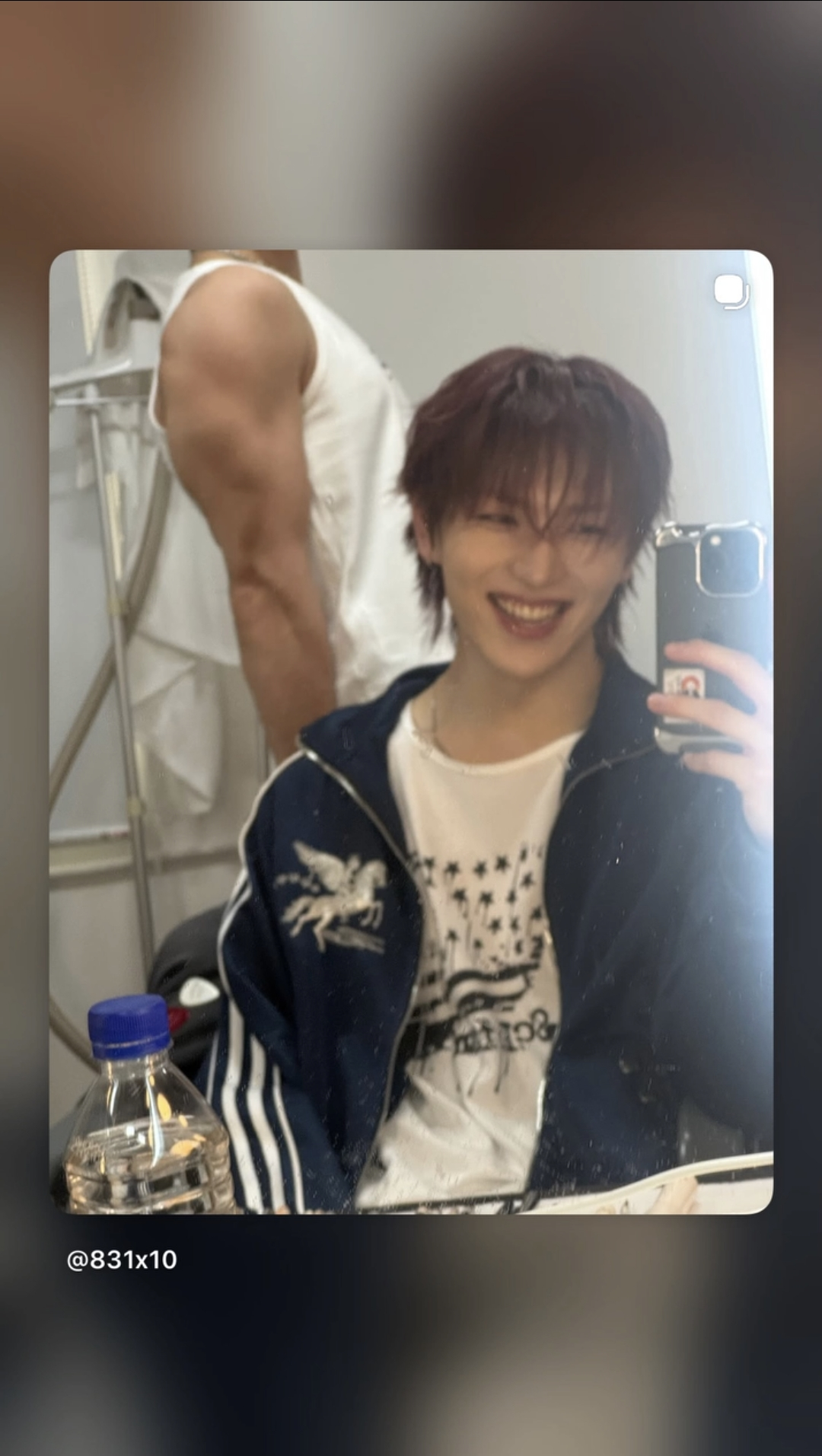 jDxqyL