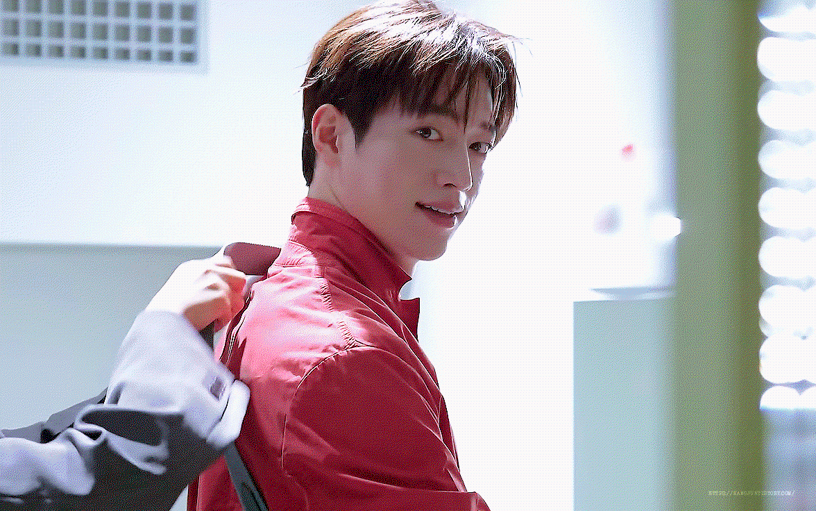 jHhiRh.gif