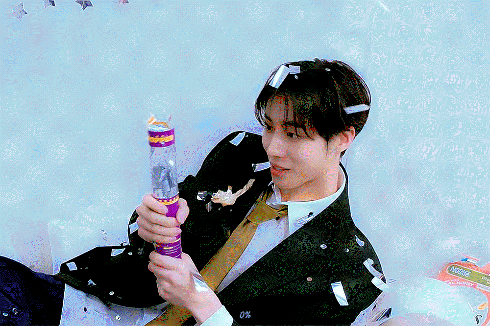 jIayDV.gif