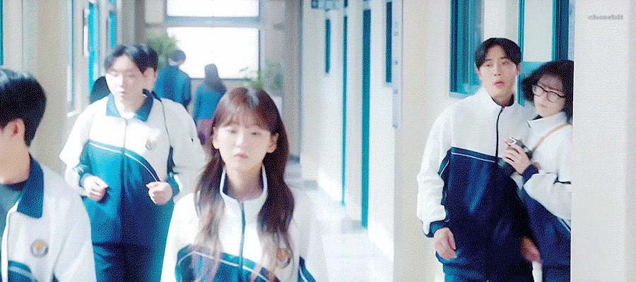 jYcjOG.gif