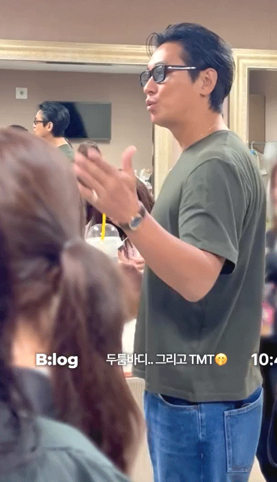 jaNNPi.gif