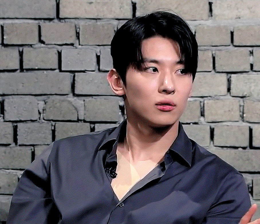 jenXUo.gif