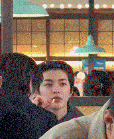 jhIzLK.gif