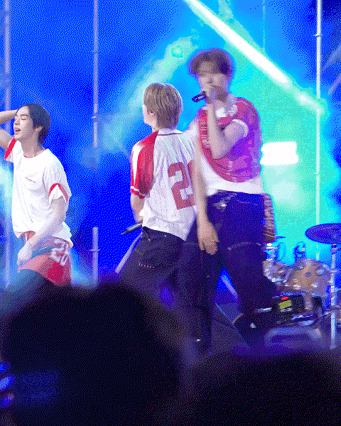 jxluIH.gif