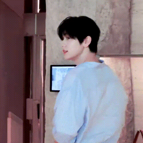 jzetnD.gif