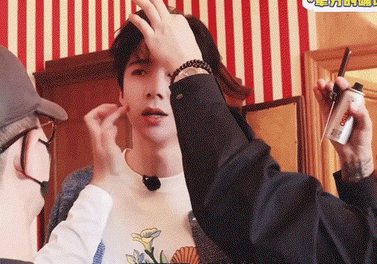 jzxpMY.gif