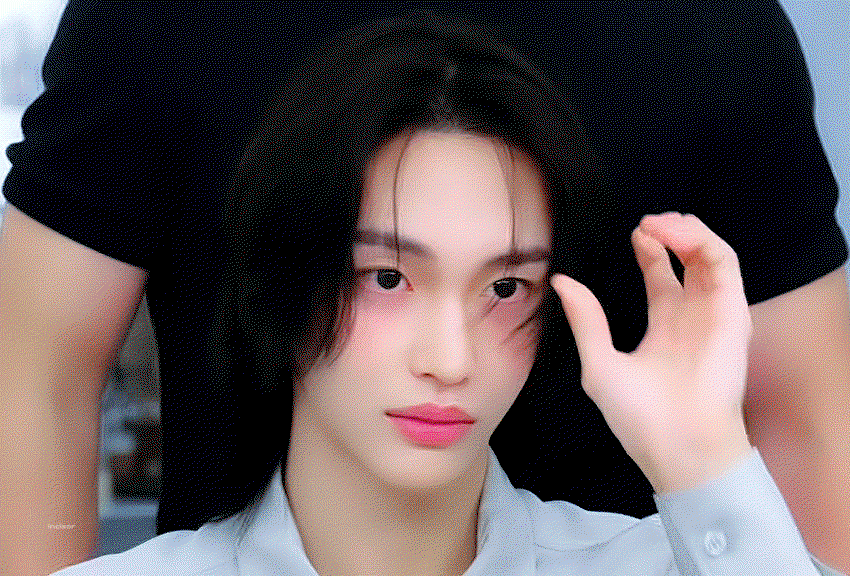 kLBIUA.gif