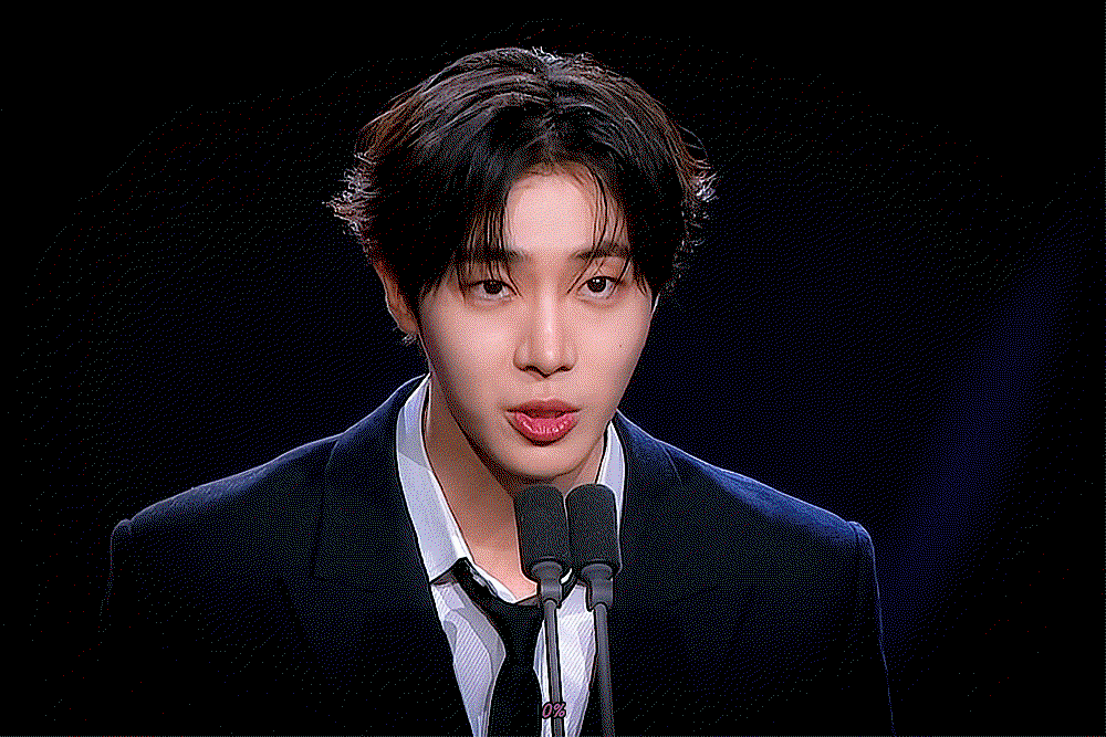kNfkRa.gif