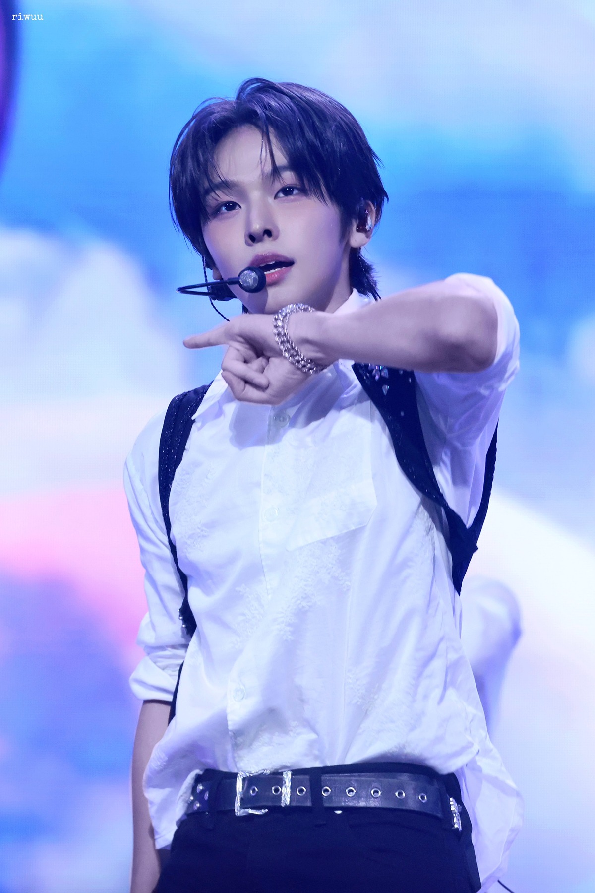 kNqHUI