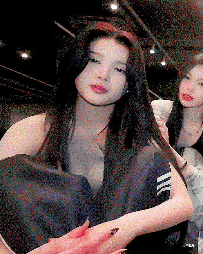 kUAxgF.gif
