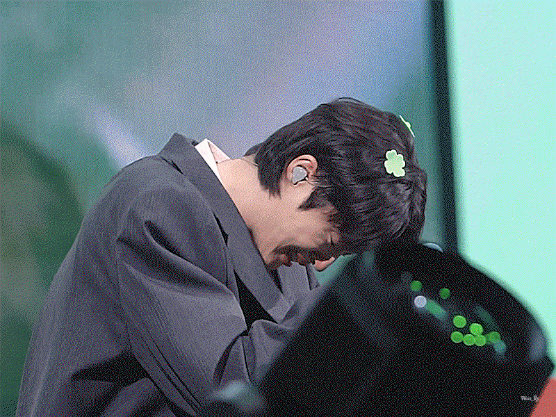 kYOUjc.gif