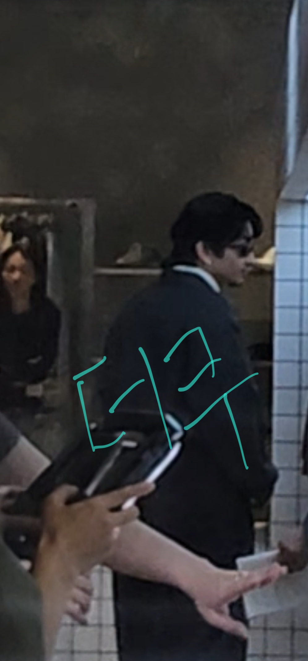kacOUJ