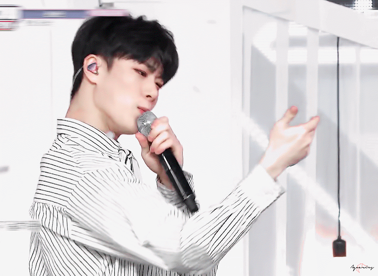 kfXeDX.gif