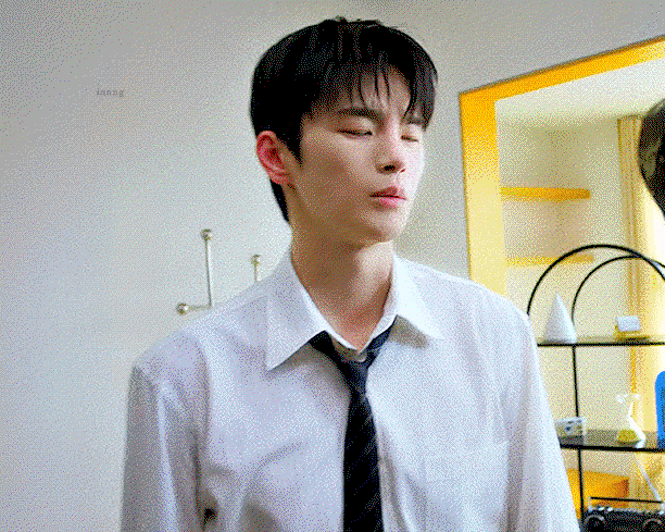 kmvwmu.gif
