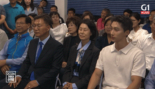 kpNBeu.gif