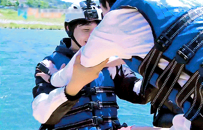 kuXUGf.gif