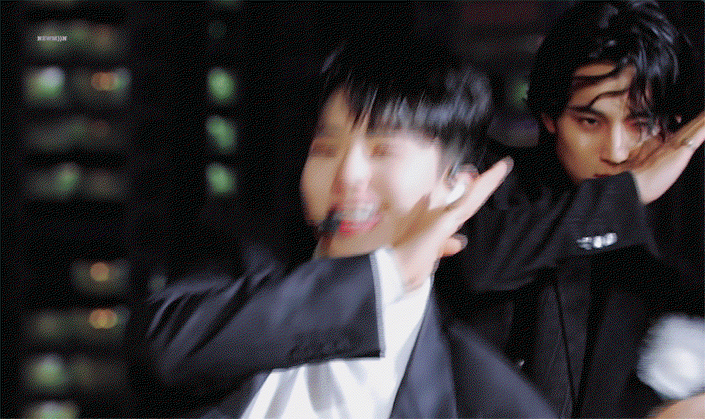 lQYUHE.gif