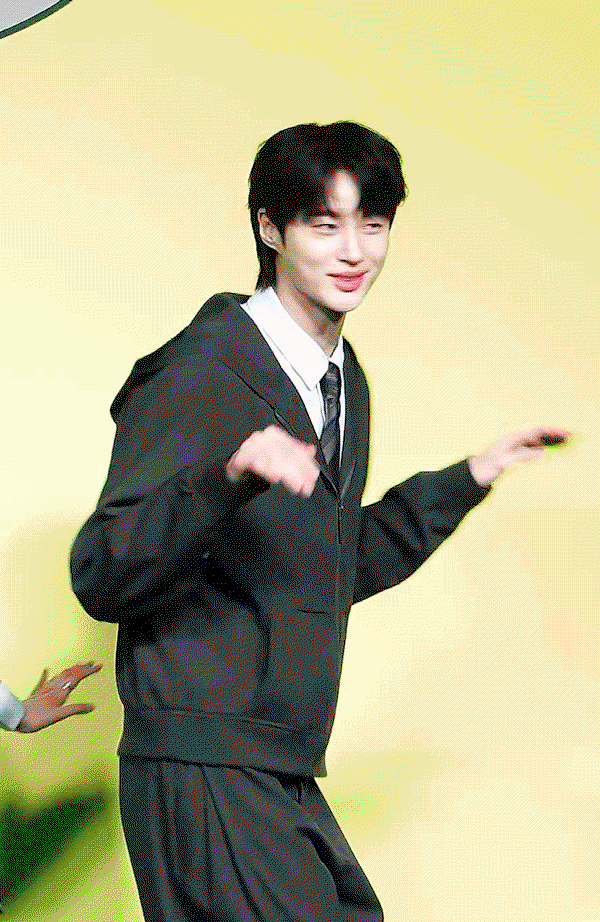 lgmnUy.gif