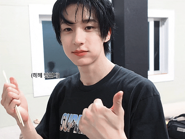 lnDxNX.gif