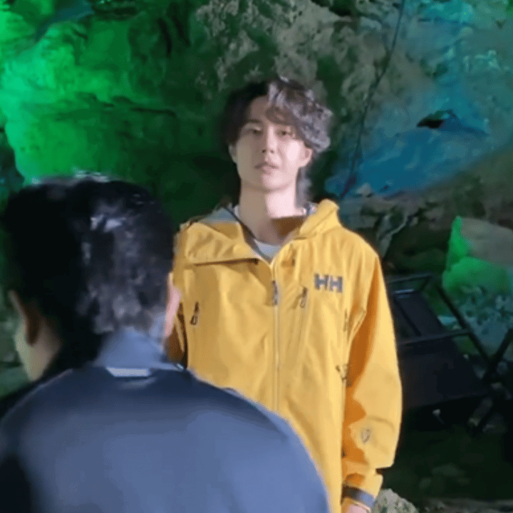 lyWfkm.gif