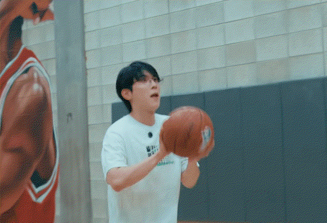 mDJpfi.gif