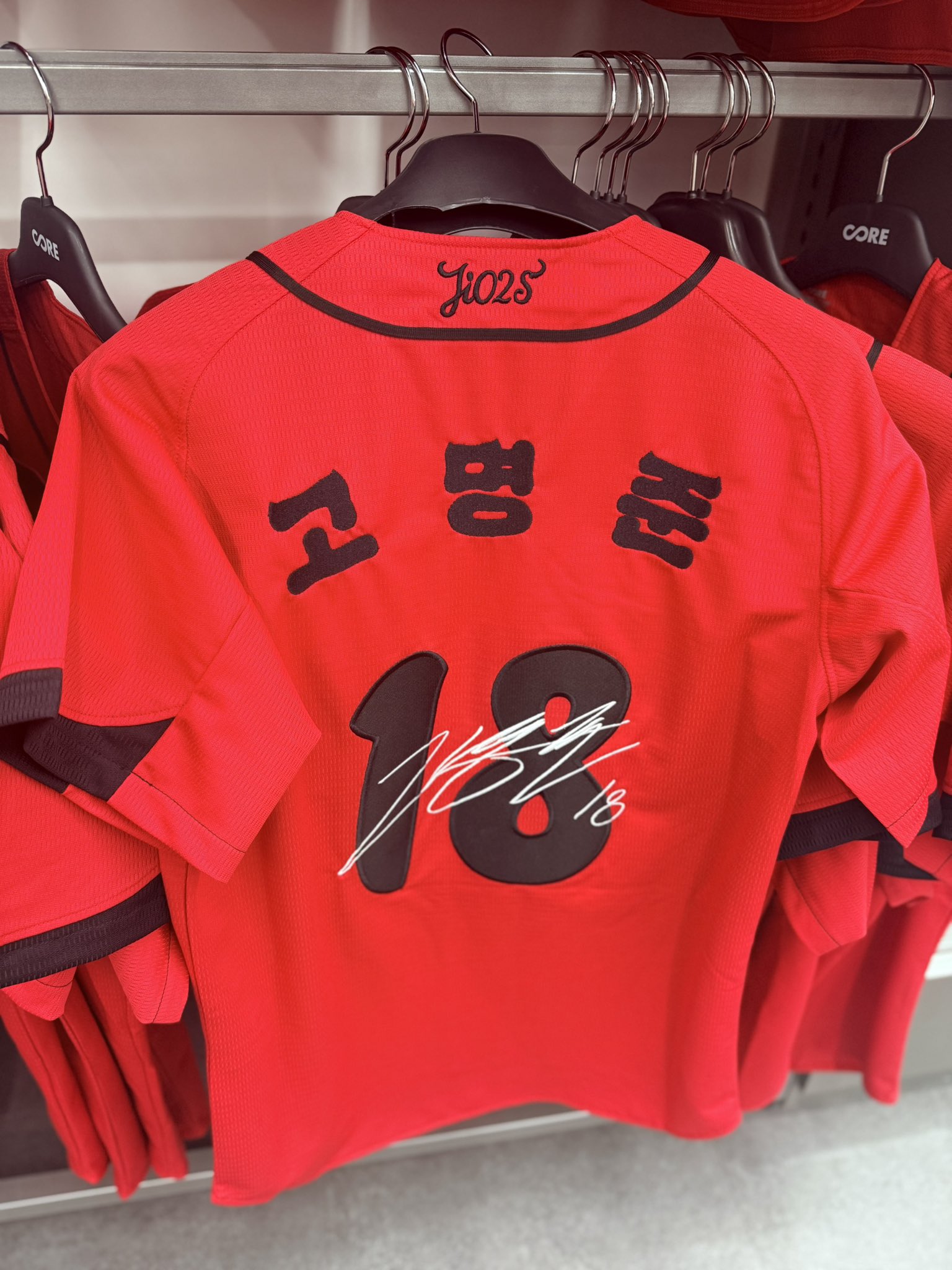mLUYnB