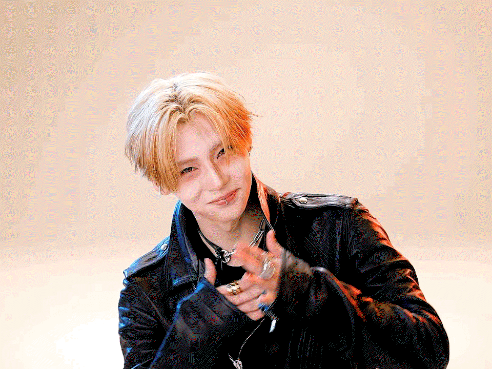 mNJqYb.gif