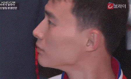 mXHCwx.gif