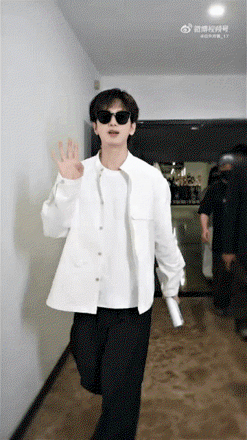 mfvJpc.gif