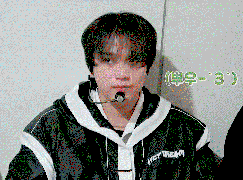 mgbqKM.gif