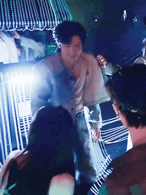 mlYbXj.gif