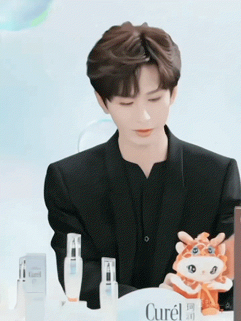 nEcZhx.gif